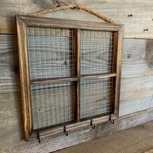 Farmhouse Chicken Wire Frame W Hooks